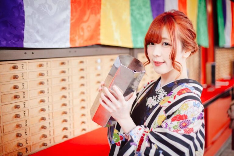 Tokyo: Traditional Kimono Rental Experience at WARGO