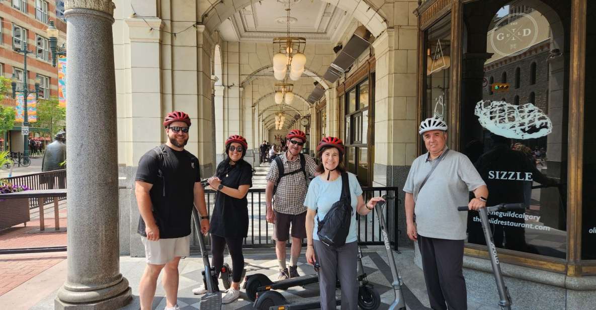 Toronto: E-Scooter City Highlights Tour