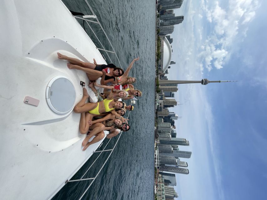 Toronto: Private Luxury Yacht Sightseeing Cruise & Prosecco - Activity Details