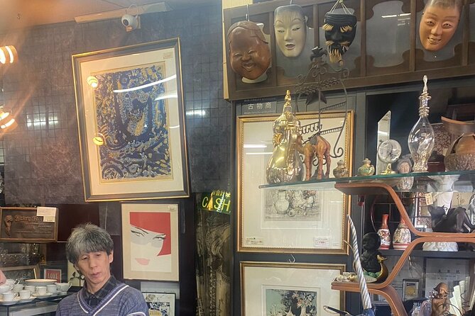 Tour of Antique Shops, Cultural Stores Known Only to the Locals