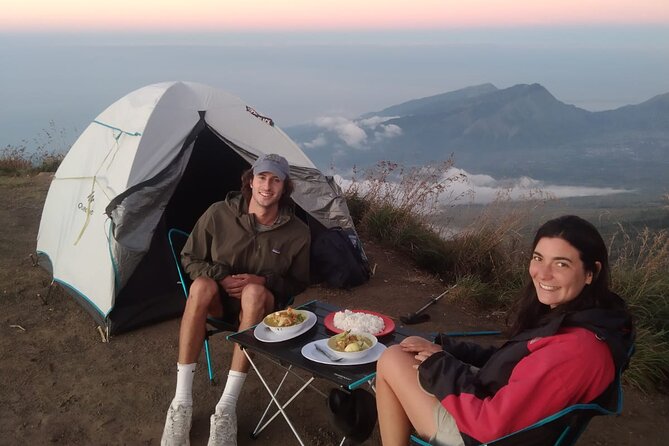 Trekking Mt. Rinjani 2D1N Via Sembalun – Crater Rim – Summit
