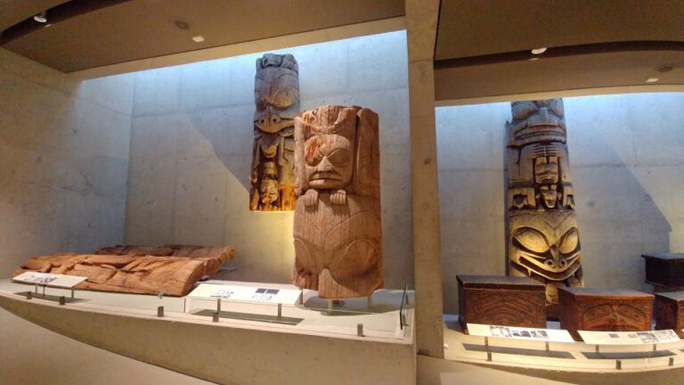 Vancouver: Botanical Gardens Tour and Museum of Anthropology