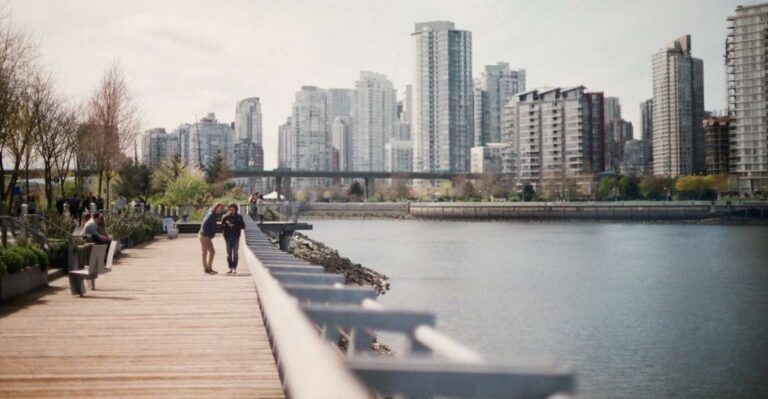 Vancouver Downtown: Espionage Adventure Outdoor Escape Game