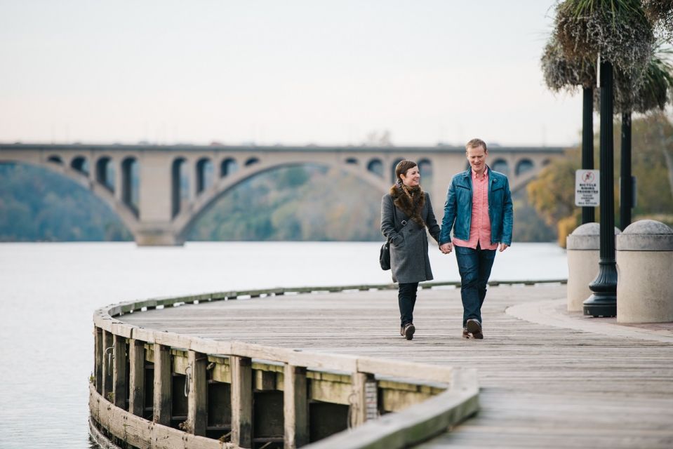 Washington: Romantic Photoshoot in Georgetown Waterfront