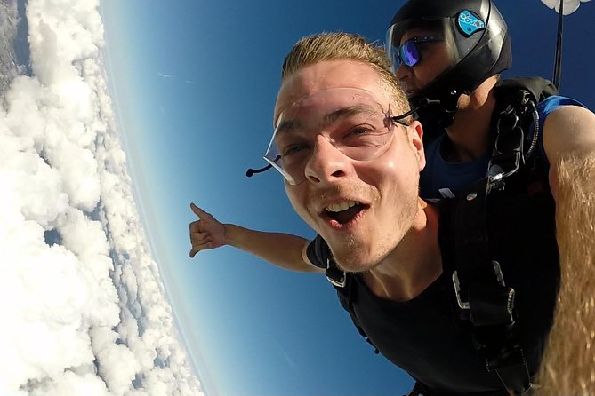Wollongong Tandem Skydiving 15,000ft - Tour Details