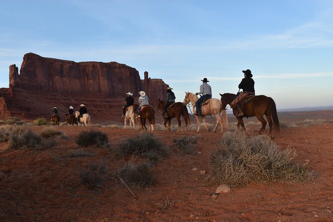 2 Hour Monument Valley Horseback Tour - Key Points
