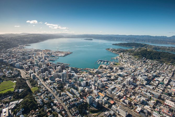 15-Minute Wellington Harbour Helicopter Flight - Pilot Commentary Highlights