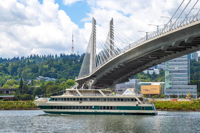 2-hour Lunch Cruise on Willamette River - Logistics and Accessibility