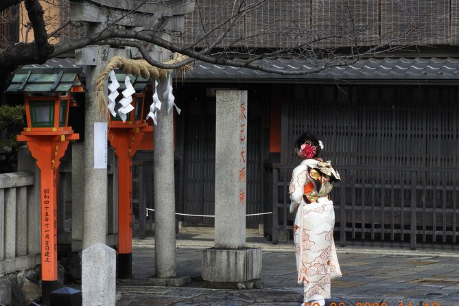 2 Hour Walking Historic Gion Tour in Kyoto Geisha Spotting Area - End Point Location