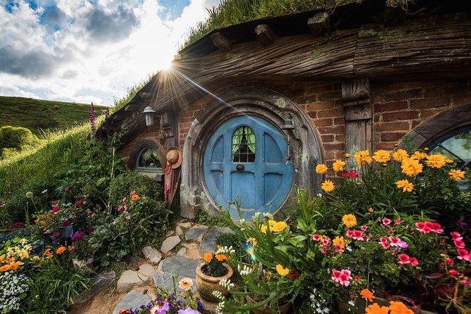 3 Day Waitomo Caves, Hobbiton Movie Set and Rotorua Tour From Auckland - Customer Reviews