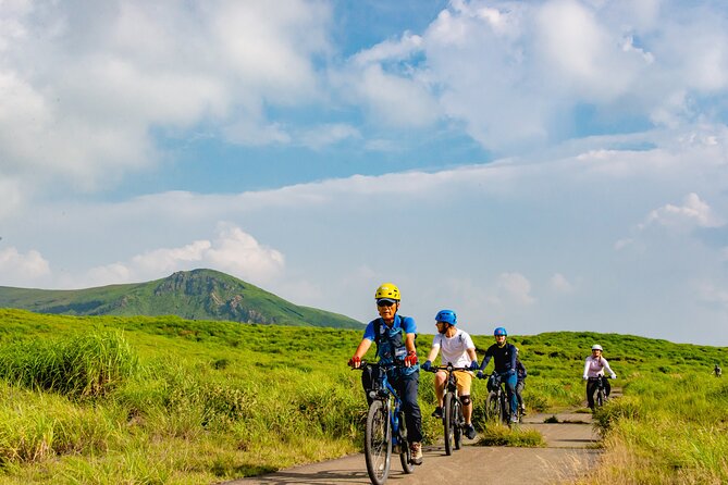 3-Days Experience to Feel the Nature of Aso - Day 2: Aso Nakadake Crater Exploration