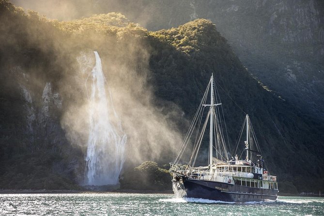 5 Day South Island Circut: Trains, Glaciers and Milford Sound From Christchurch - Train Journey Experience