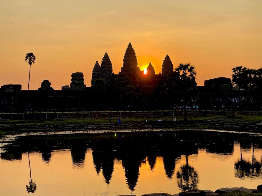 Angkor Wat Sunrise Tour in Siem Reap Small-Group - Exploring Angkor Wat