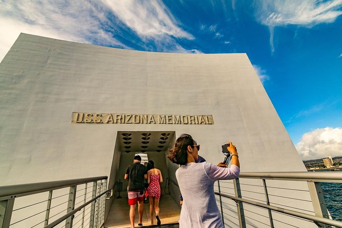 Best Of Pearl Harbor: The Complete Small Group Tour Experience - Meeting and Pickup Information