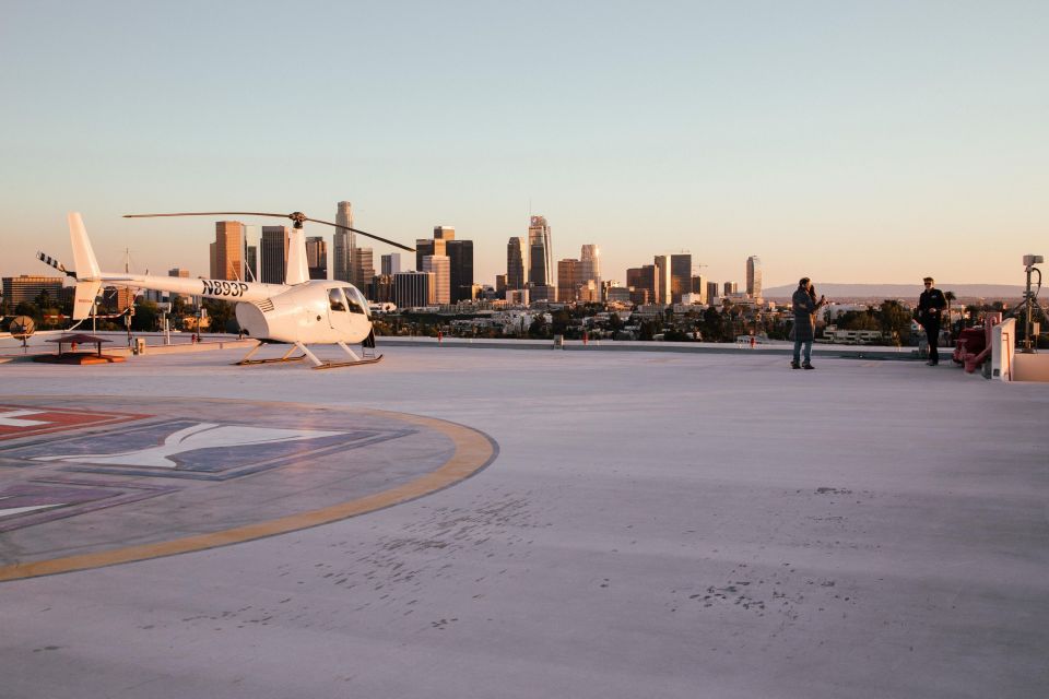 Burbank: Helicopter Tour of Los Angeles and Hollywood Sign - Booking Information