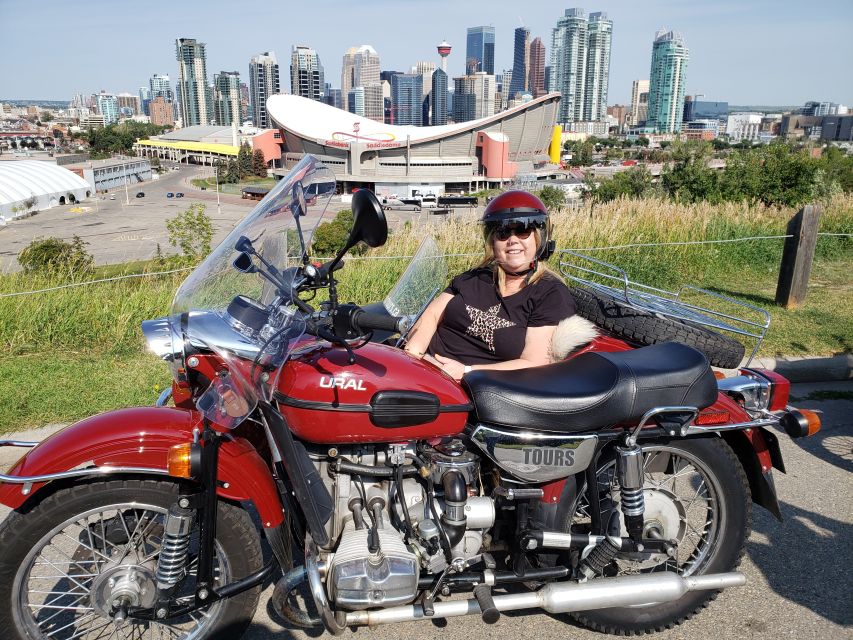 Calgary: City Tour by Vintage-Style Sidecar Motorcycle - Language Options
