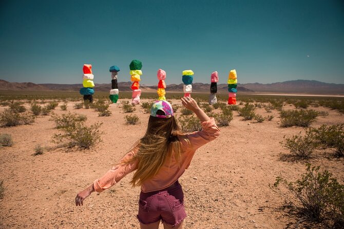 California Desert, Seven Magic Mountains and Welcome to Fabulous Las Vegas Sign - Reviews and Feedback Overview