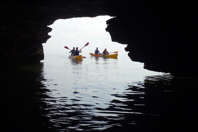 Cave Point Kayak Tour - Inclusions