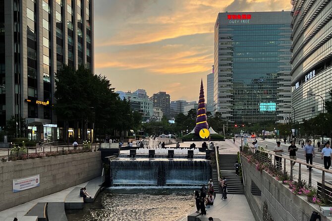 Cheonggyecheon Night Walk Tour With Korean Young Locals - Meeting Point Details