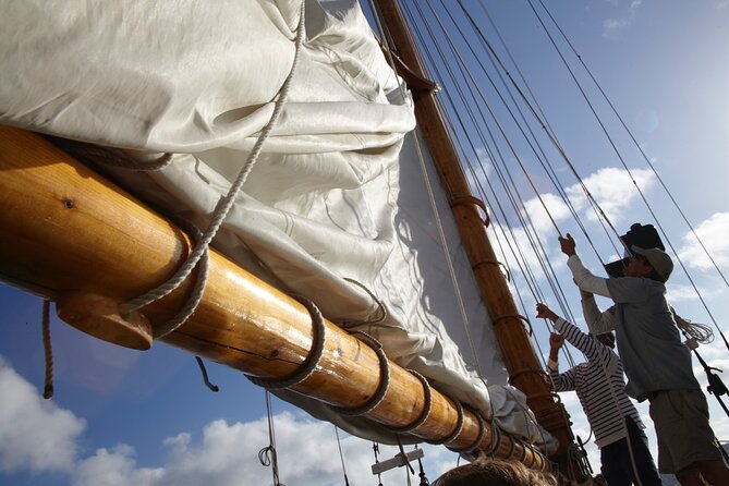 Day Sail Aboard a Classic Yacht : San Diegos Best-Kept Secret: - Host and Traveler Interactions