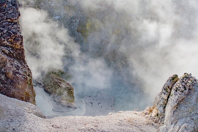 Devils Bath Experience - Private Tour to Wai-O-Tapu & Lake Taupo - Itinerary Overview