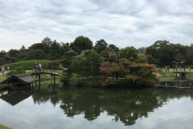 Enjoy Korakuen Japanese Garden and Old Japanese Street Kurashiki - Activities in Korakuen Garden