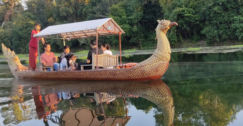 Explore The Beautiful Day View With Angkor Gondola Boat Ride - Tour Experience