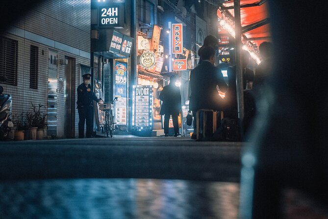 Explore Unique Tokyo Streets / Learn With a Pro Photographer - Capturing Hidden Gems Through Lens