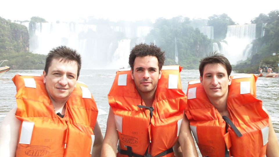 From Foz Do Iguaçu: Iguazú Falls Boat Ride Argentina - Activity Experience Highlights