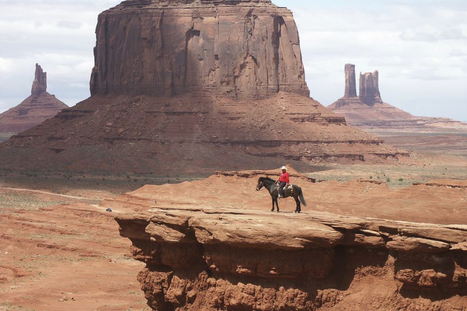 From Sedona or Flagstaff: Full-Day Monument Valley Tour - Departure Options and Reservation Details