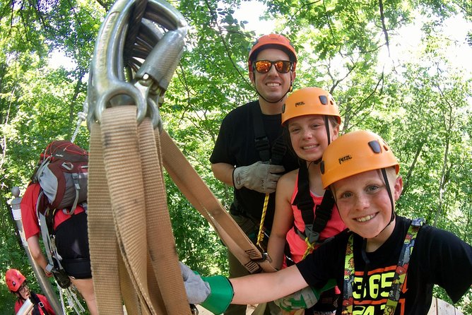 Fully Guided Zipline Canopy Tour Through Kentucky River Palisades - Learn About Local History