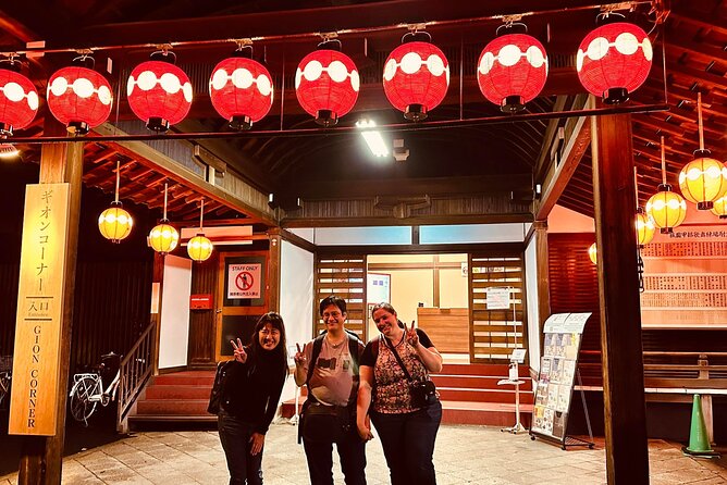 Gion Food Tour With a Local Professional Guide Customized for You - Local Food Tastings Included