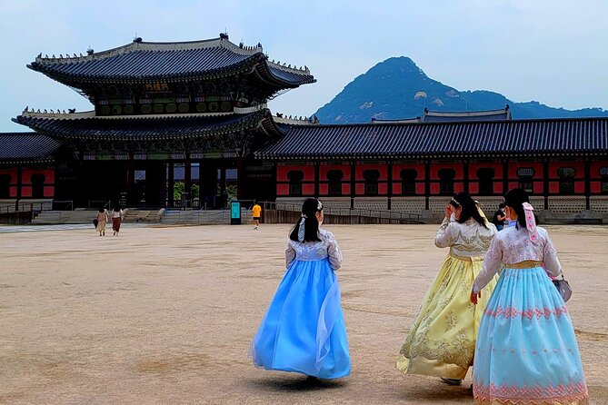 Gyeongbokgung Palace and Seoul Highlights (Small Group) - Small Group Experience