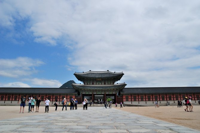 Half Day Walking Tour - Gyeongbok Palace & Bukchon Hanok Village - Booking Information