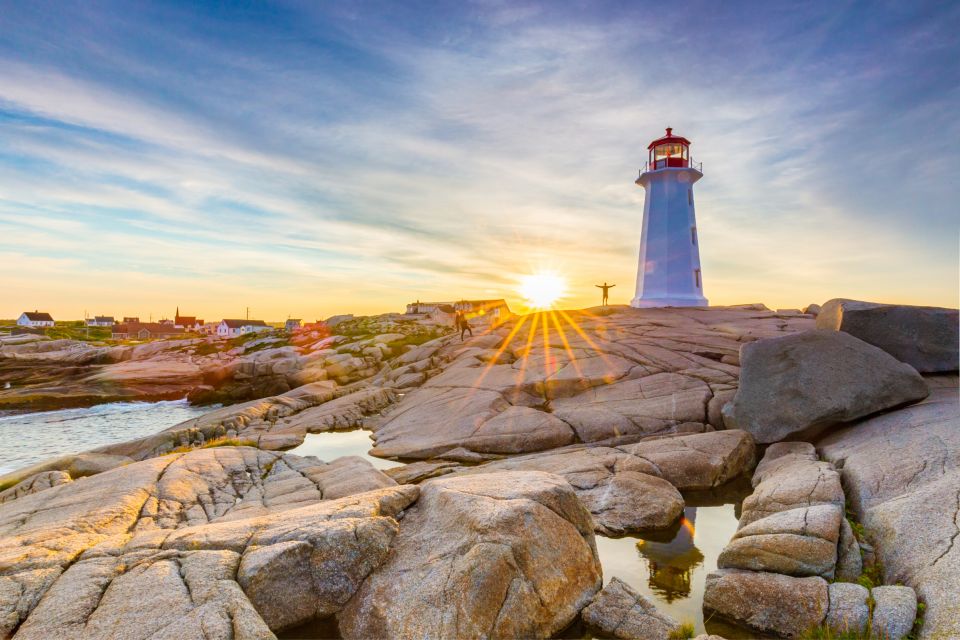 Halifax: Peggy's Cove Small Group Night Tour With Dinner - Experience Highlights