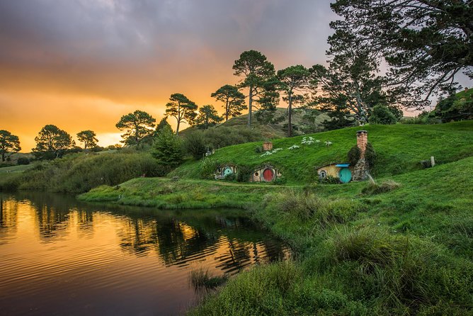 Hobbiton Movie Set and Rotoruas Geothermal Valley Tour Departing Auckland - Pickup and Logistics