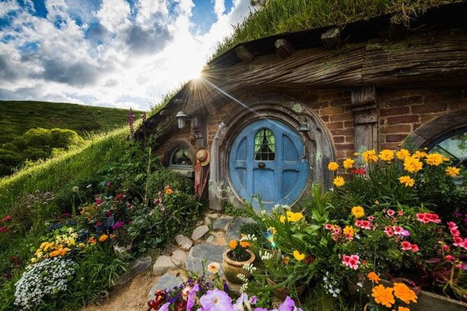 Hobbiton Movie Set Tour to Blue Springs and Mineral Spa - Booking Information