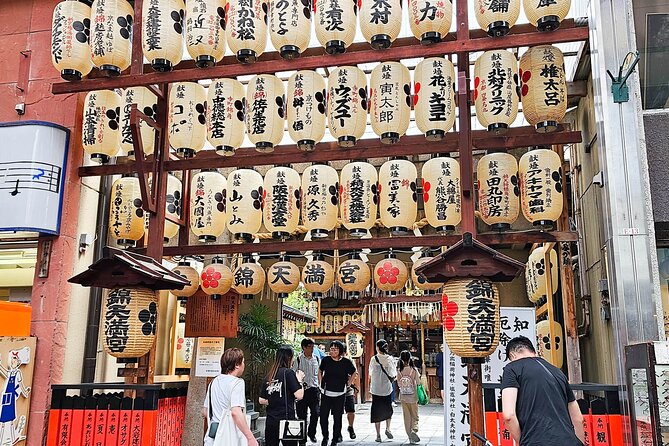 Kyoto Nishiki Market & Depachika: 2-Hours Food Tour With a Local - Local Food Sampling