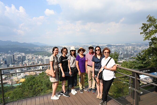Layover Tour From Incheon Airport to Seoul With a Tour Specialist - Incheon Airport Meeting Point