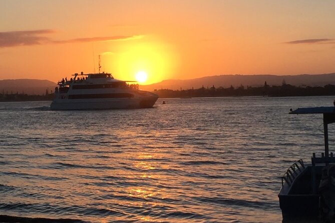 Luxury Sunset Cruise in Gold Coast - Inclusions and Services