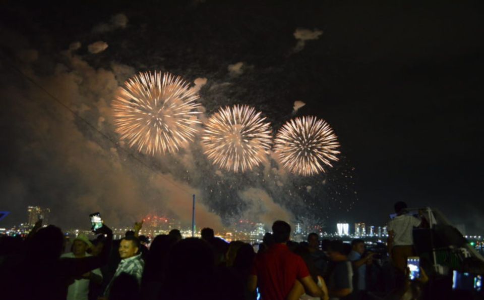 Manaus: Reveillon New Year's Eve Party Boat Tour - Tour Highlights