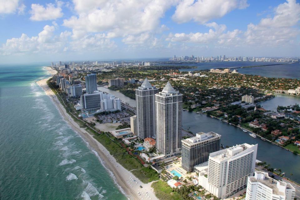 Miami: Romantic Private Airplane Tour With Champagne - Live Tour Guide and Group Size