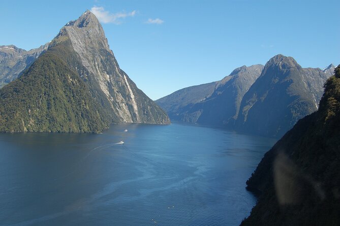 Milford Sound Helicopter Flight and Cruise From Queenstown - Flight Details
