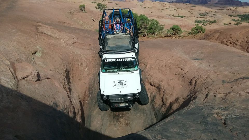 Moab: Hells Revenge & Fins N' Things Trail Off-Roading Tour - Booking and Logistics