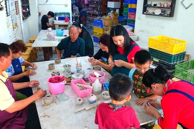 N111 New Three Gorges Old Street Yingge Ceramics Hand Dirty DIY Day Tour (10h) - Pricing and Inclusions