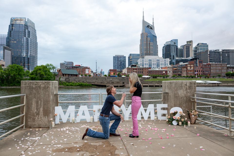 Nashville: Romantic Couples Photoshoot With Champagne - Experience Highlights