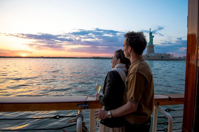 New York City Sunset Cruise on a Yacht - Cruise Details