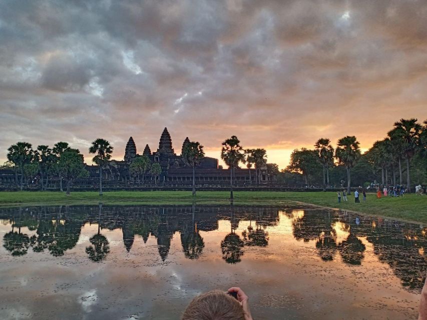 One Day Angkor Wat Trip With Sunrise - Itinerary