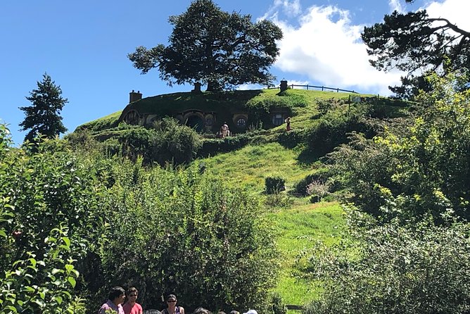 One Day Hobbiton Movie Set Visit From Auckland - Refund Policy