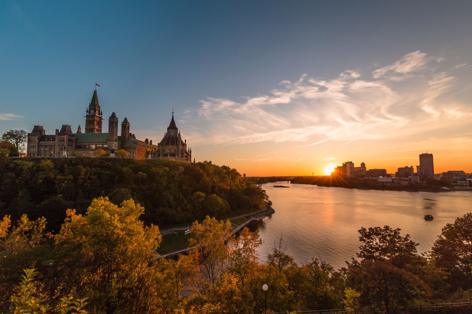 Ottawa: Small Group Night Tour W/River Cruise & Light Show - Tour Inclusions